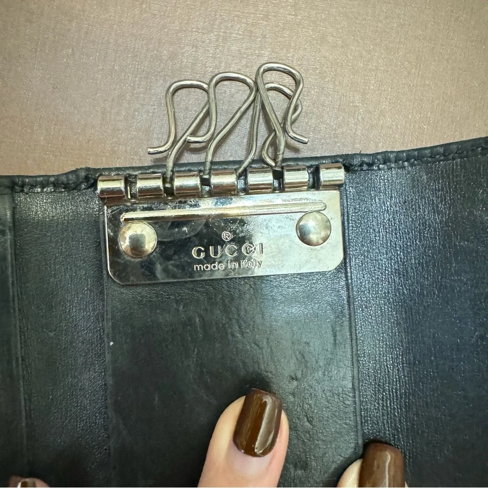 Authentic Gucci Keyholder - Picture 3 of 12